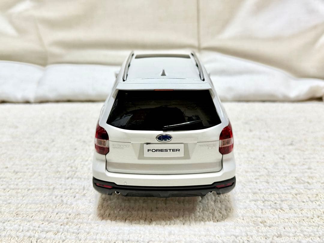 【週末お値下げ】PAUDI 1/18 スバル フォレスター XT