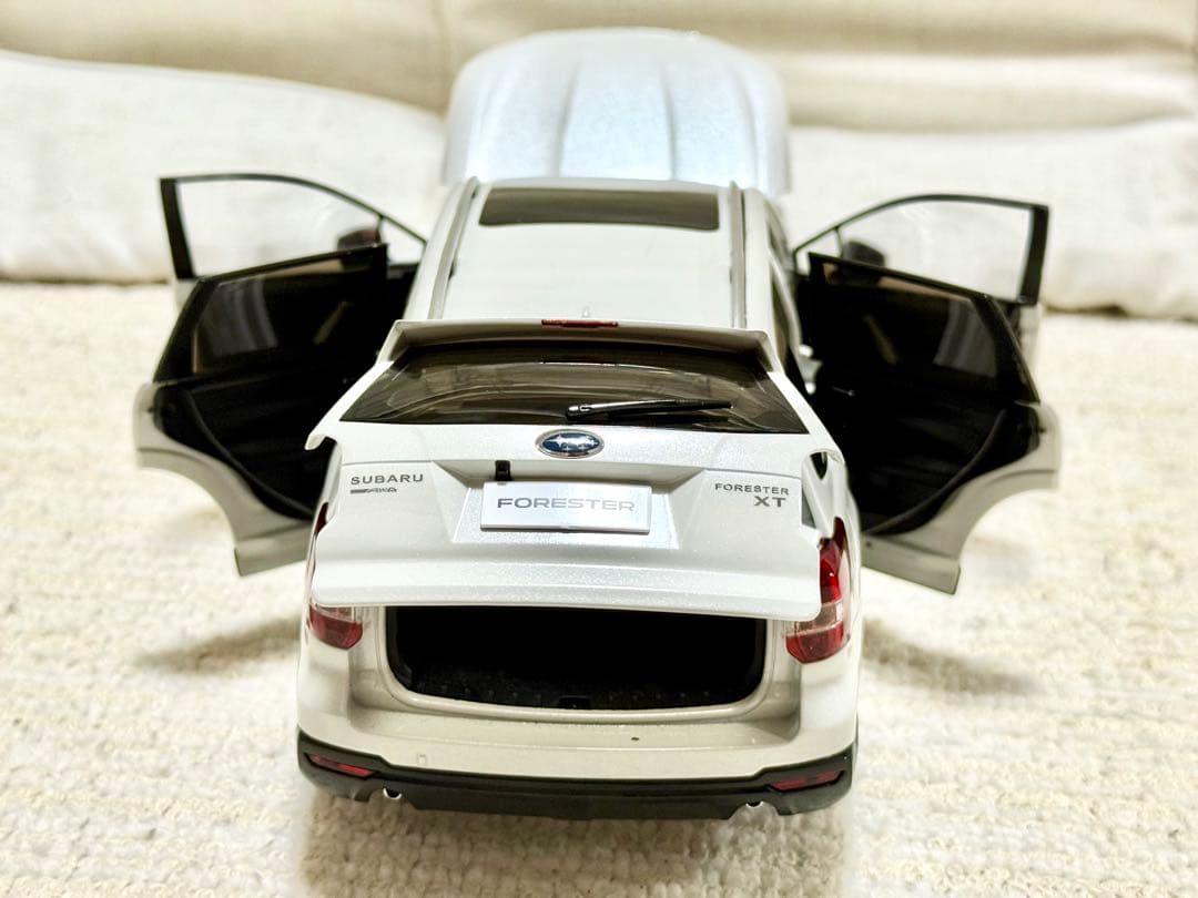 【週末お値下げ】PAUDI 1/18 スバル フォレスター XT