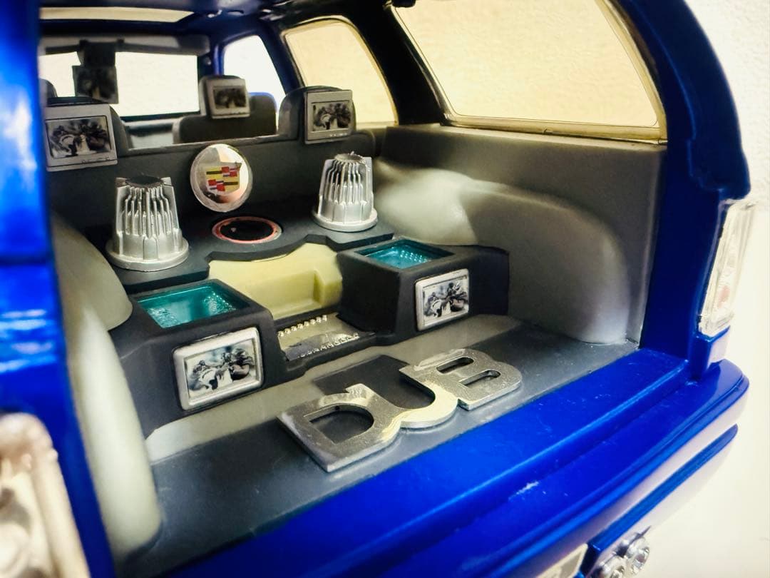 Jada/'02 Cadillacキャデラック エスカレード DUB 1/18