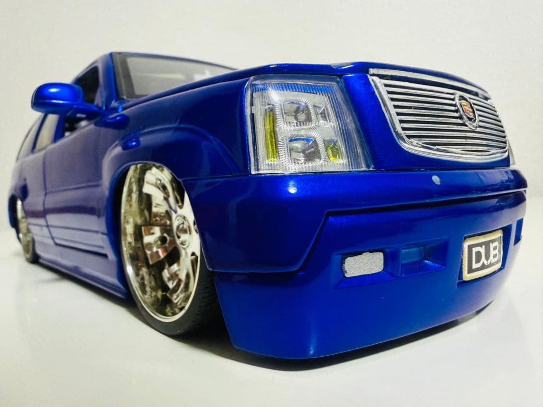 Jada/'02 Cadillacキャデラック エスカレード DUB 1/18