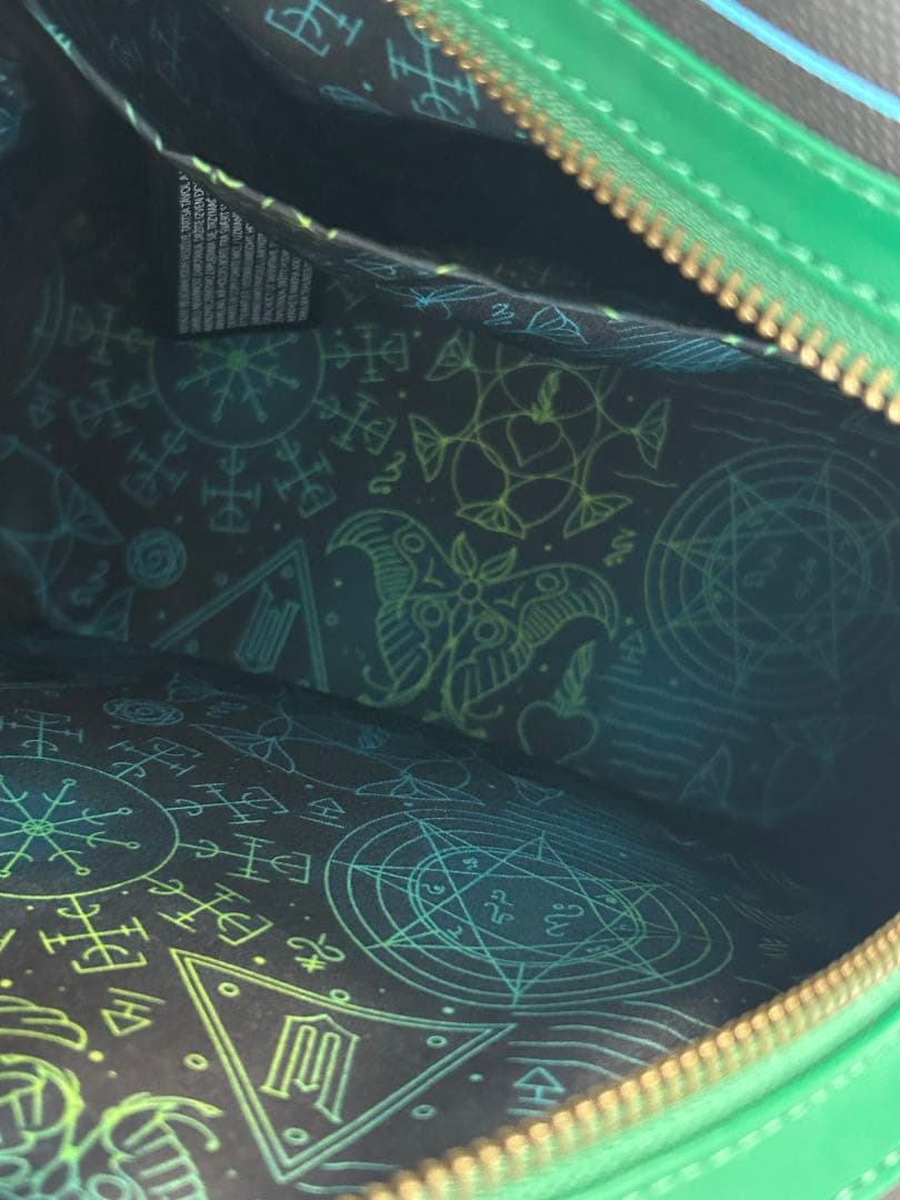 ウィキッド　wicked エルファバ　グリンダ　ラウンジフライ　リュックサック