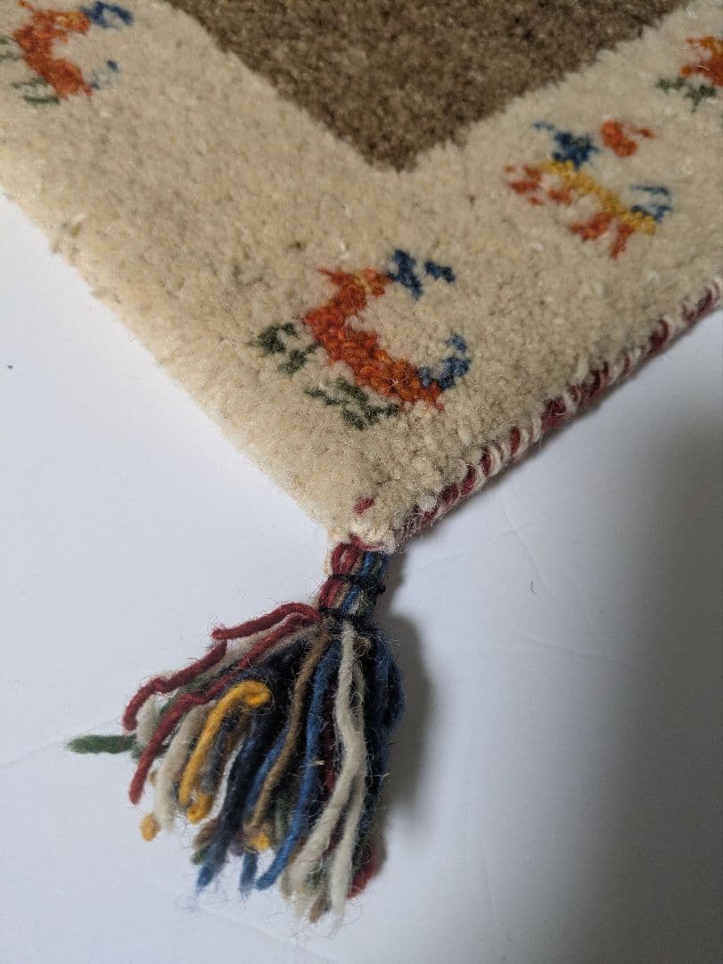 ギャベ 38cm × 38cm ウール 100%　グリーン　ベージュ　2種