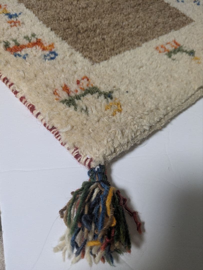 ギャベ 38cm × 38cm ウール 100%　グリーン　ベージュ　2種