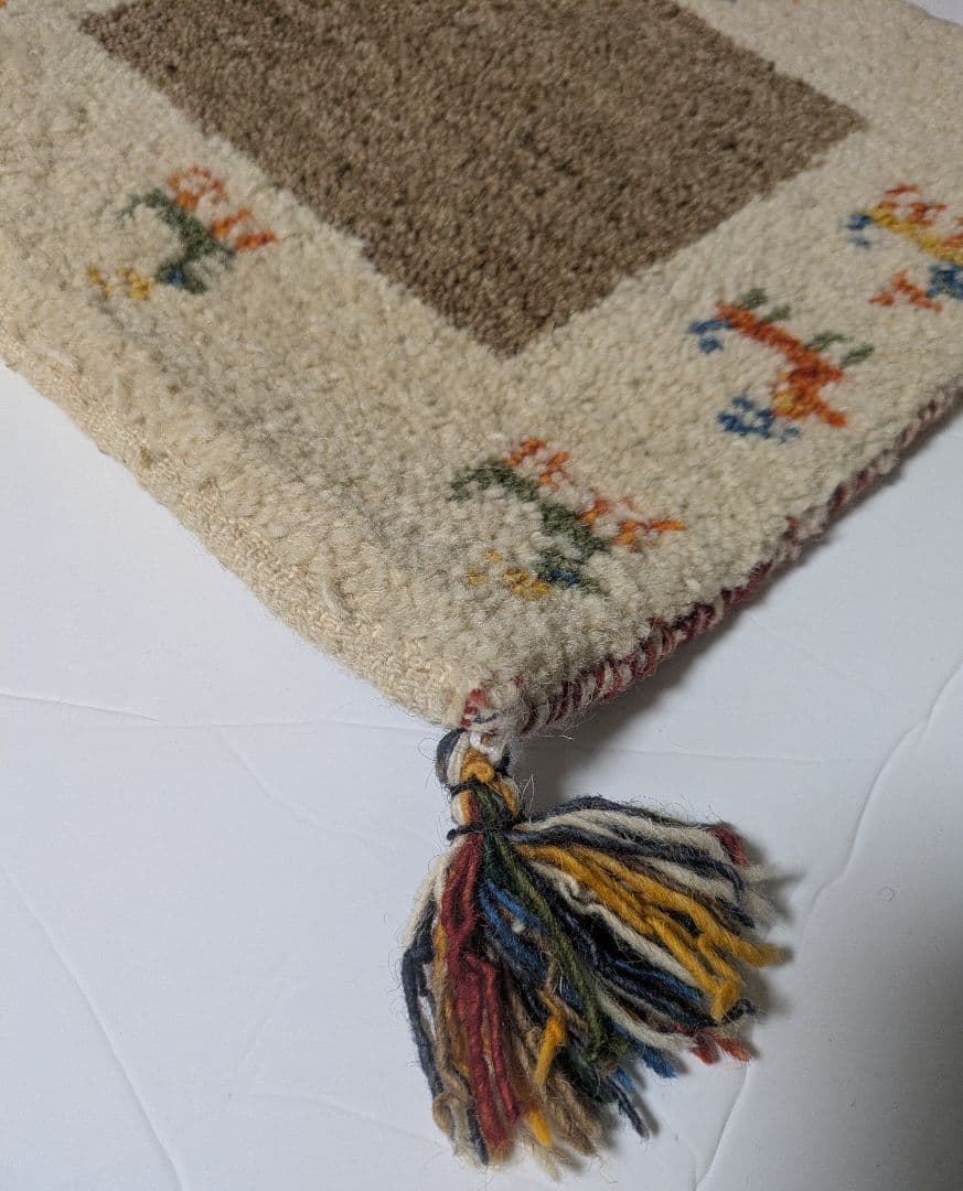 ギャベ 38cm × 38cm ウール 100%　グリーン　ベージュ　2種