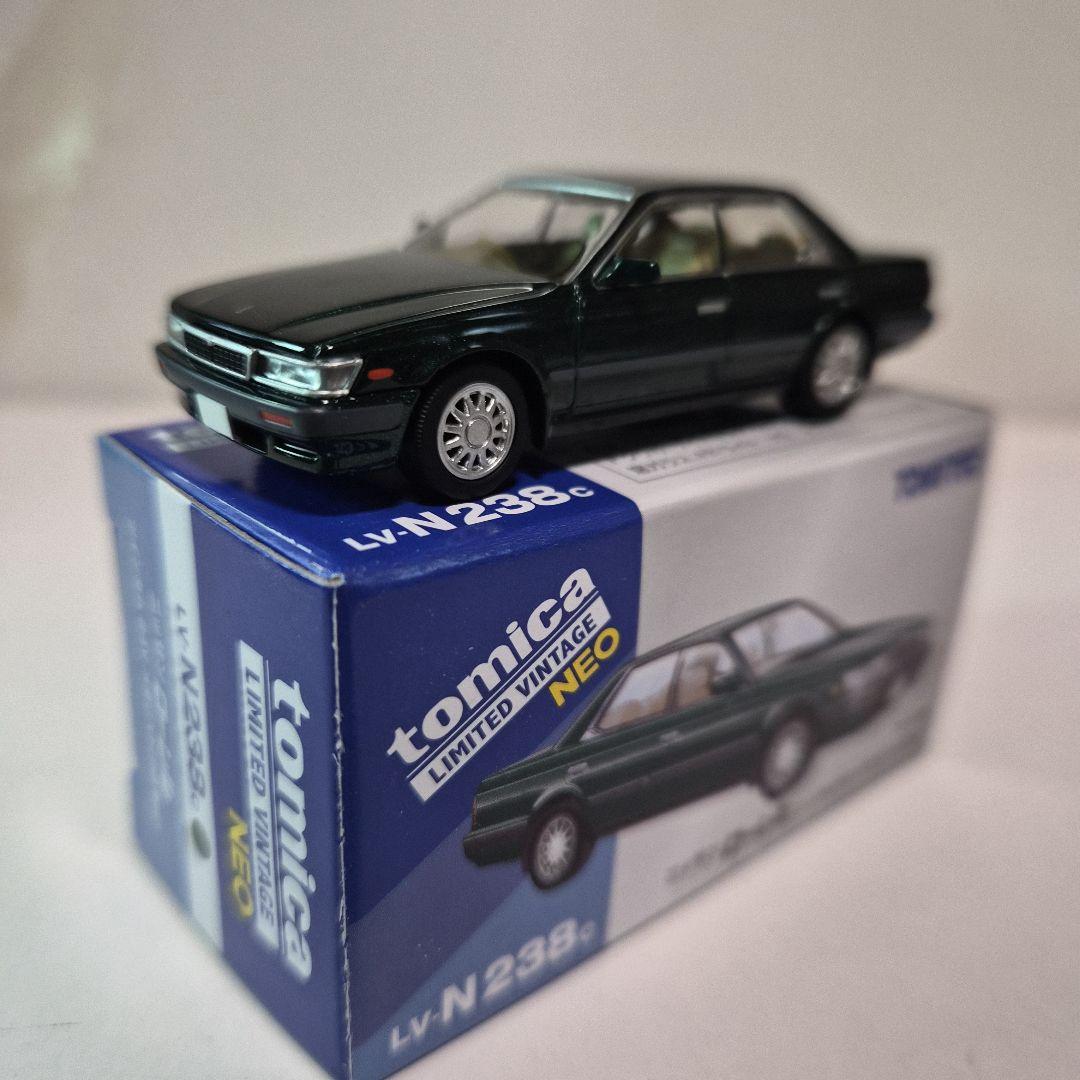 なおトミカリミテッドヴィンテージネオ 日産ローレル３台