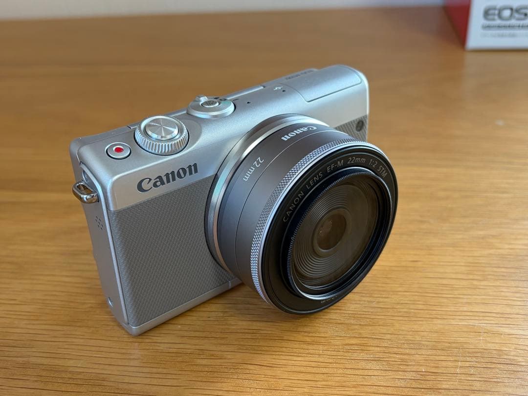 【美品】Canon EOS M100 グレー 本体 + レンズ 2本+ 付属品