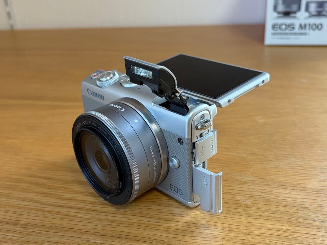 【美品】Canon EOS M100 グレー 本体 + レンズ 2本+ 付属品