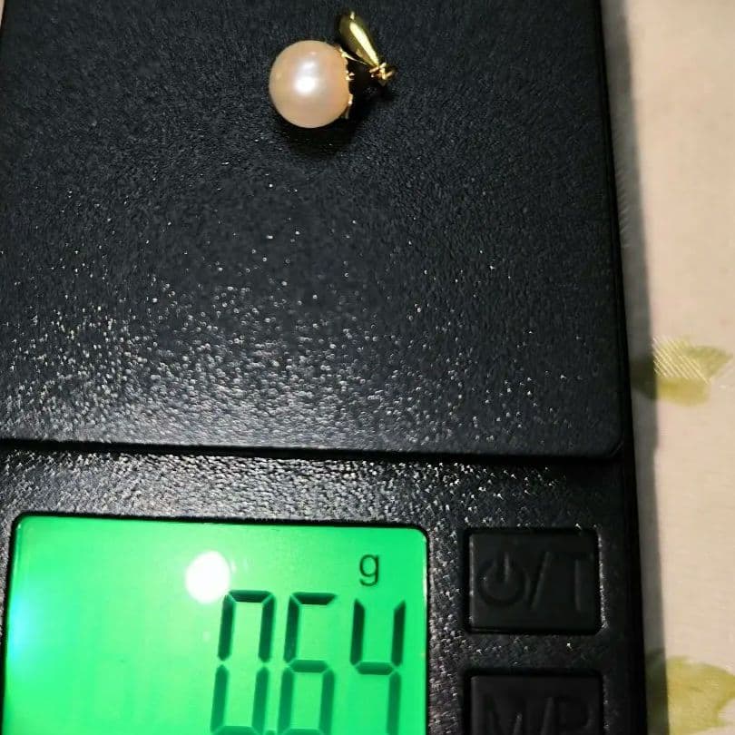 （本物）ホワイト真珠ペンダント「K18パール付Top総重量0.6g」K18金