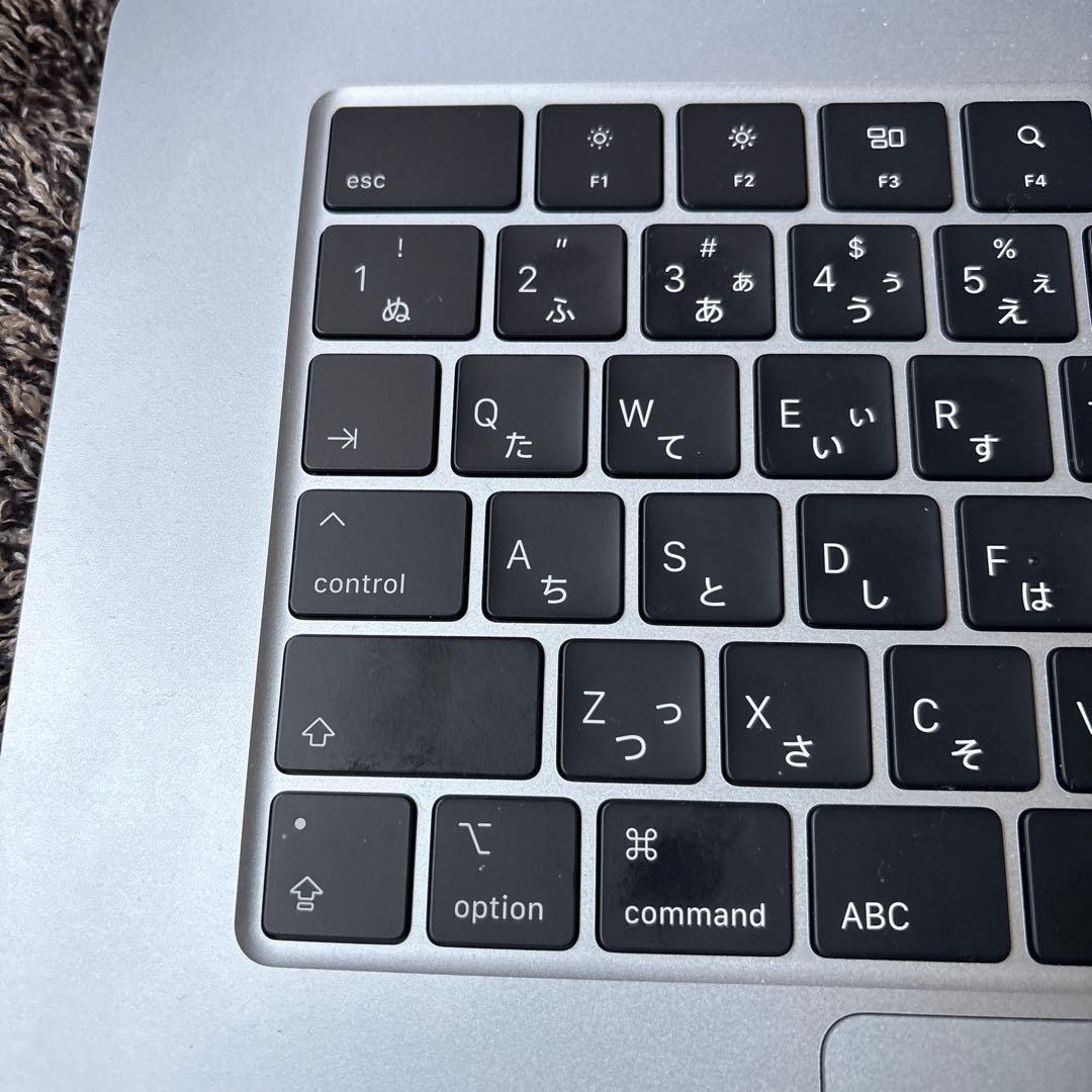 Mac book Air15インチＭ4チップ　2025