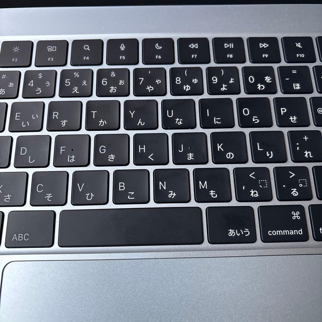 Mac book Air15インチＭ4チップ　2025