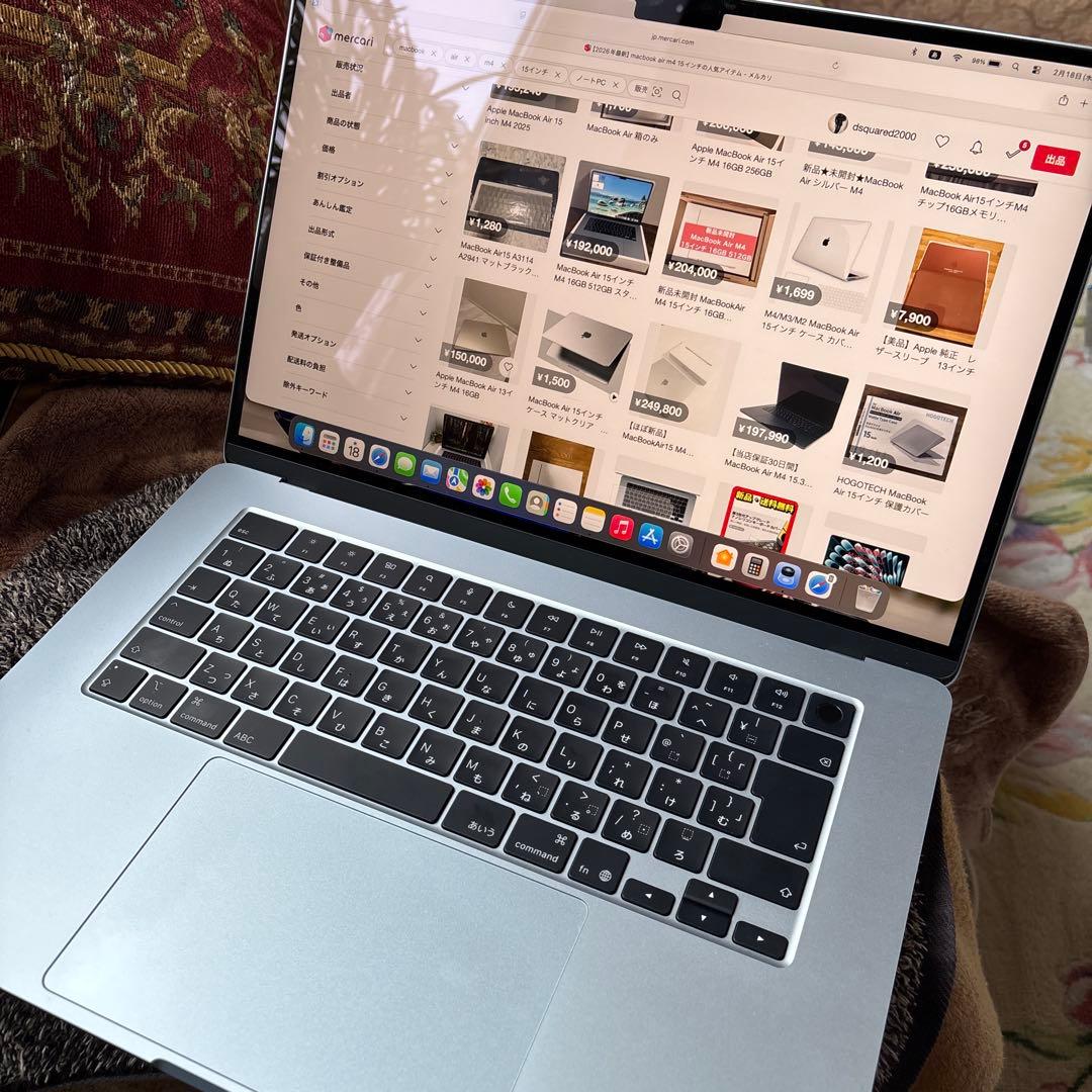 Mac book Air15インチＭ4チップ　2025