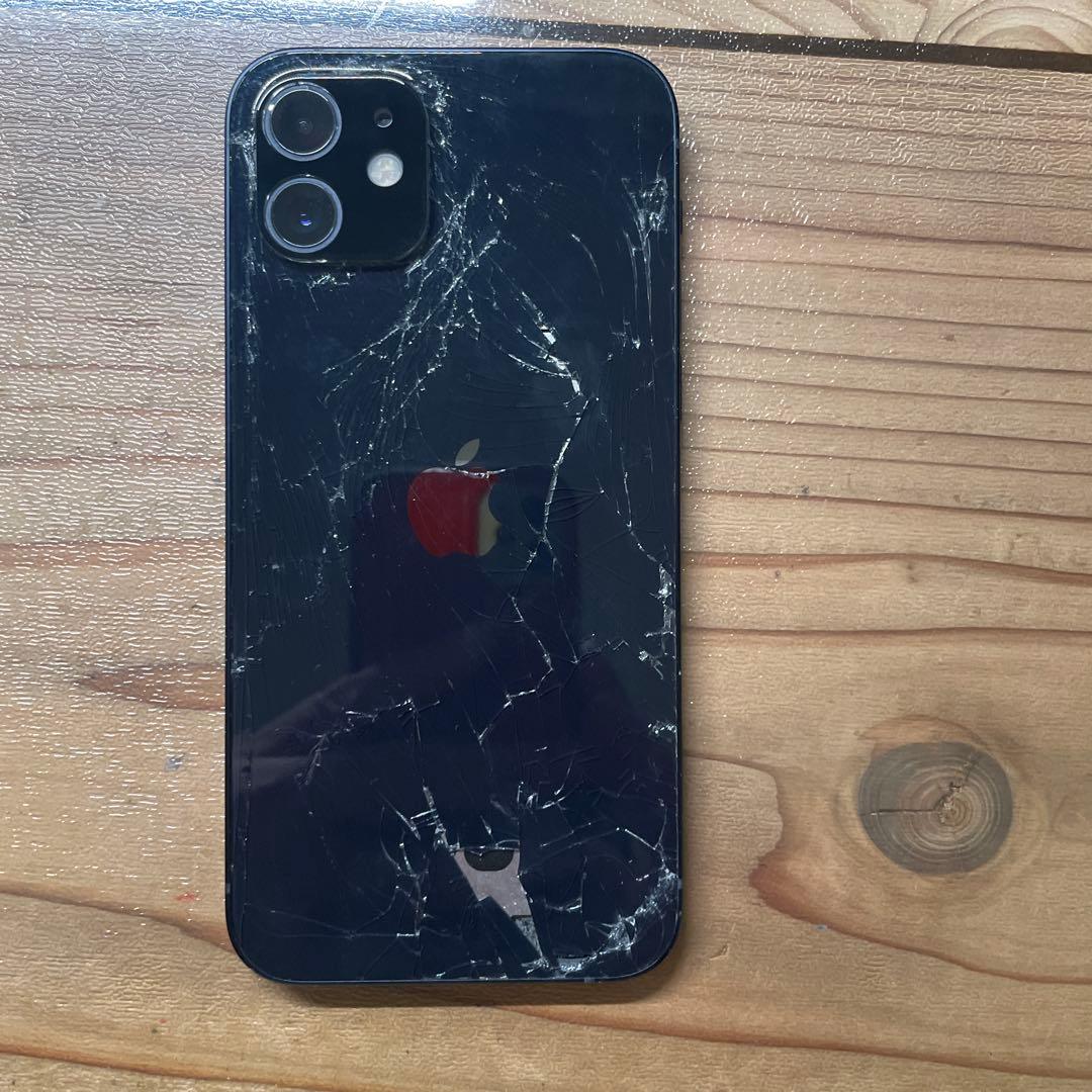 iPhone 12 64GB SIMロックなし　背面割れ