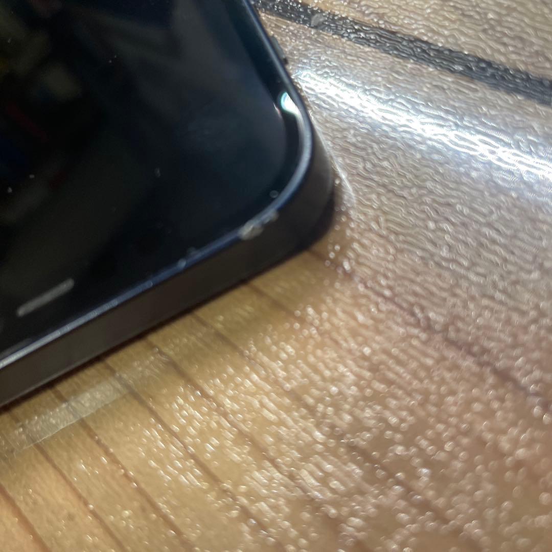 iPhone 12 64GB SIMロックなし　背面割れ