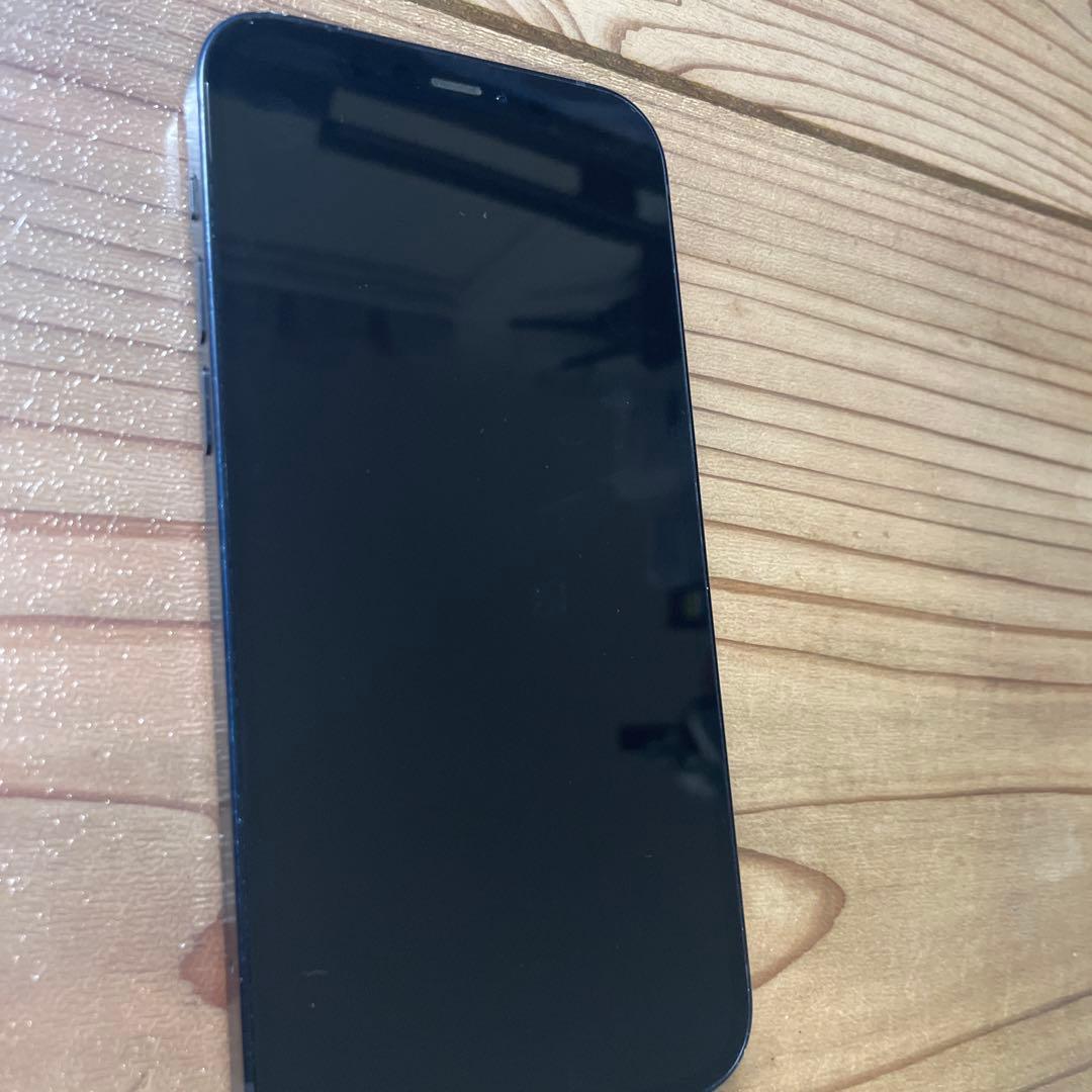 iPhone 12 64GB SIMロックなし　背面割れ