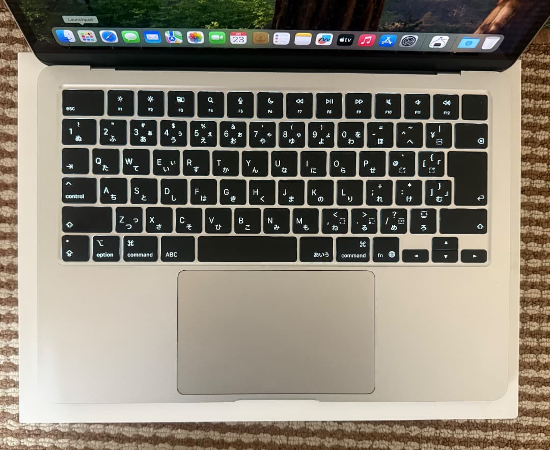 未使用近いーMacbook Air M4-16-256 Office 2024