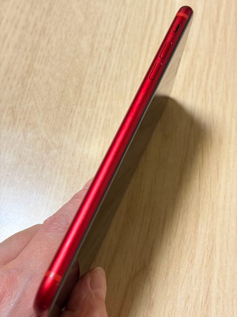 携帯電話本体 iPhone8plus 64GB RED