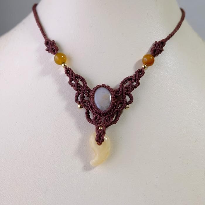 アラゴナイト 勾玉・アゲート（瑪瑙） マクラメ編みチョーカーネックレス 3807