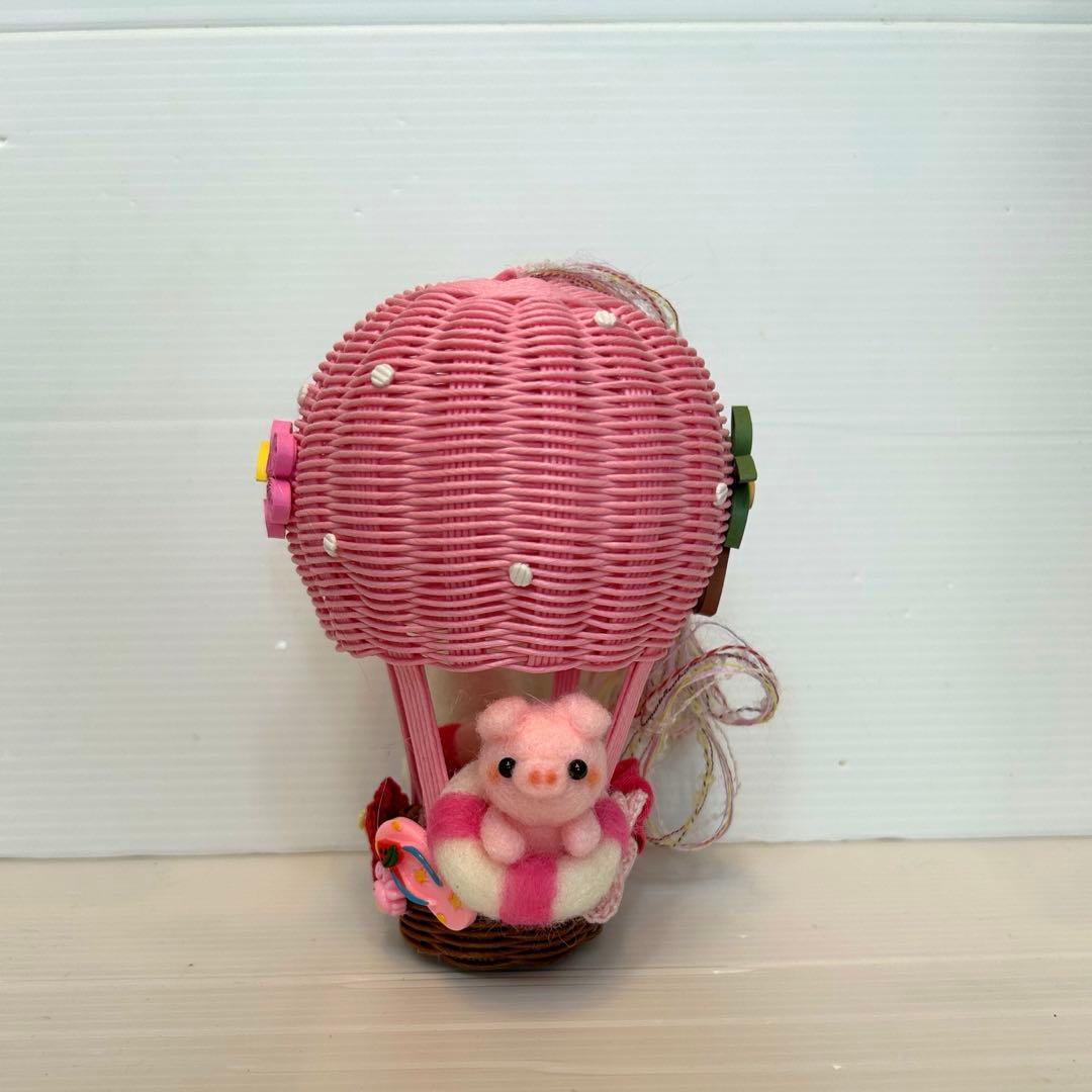 羊毛フェルト うさぎのアート作品