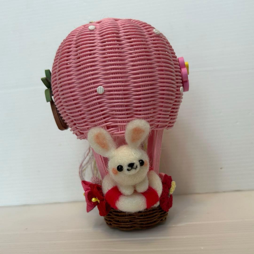 羊毛フェルト うさぎのアート作品