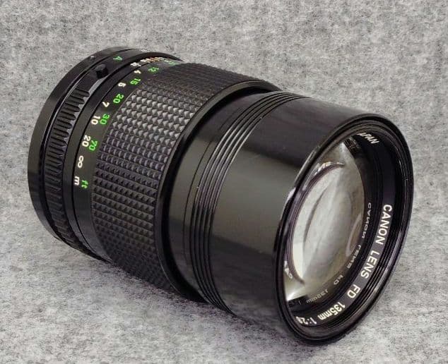 Canon NFD135mm F2.8　マニュアルフォーカスレンズ