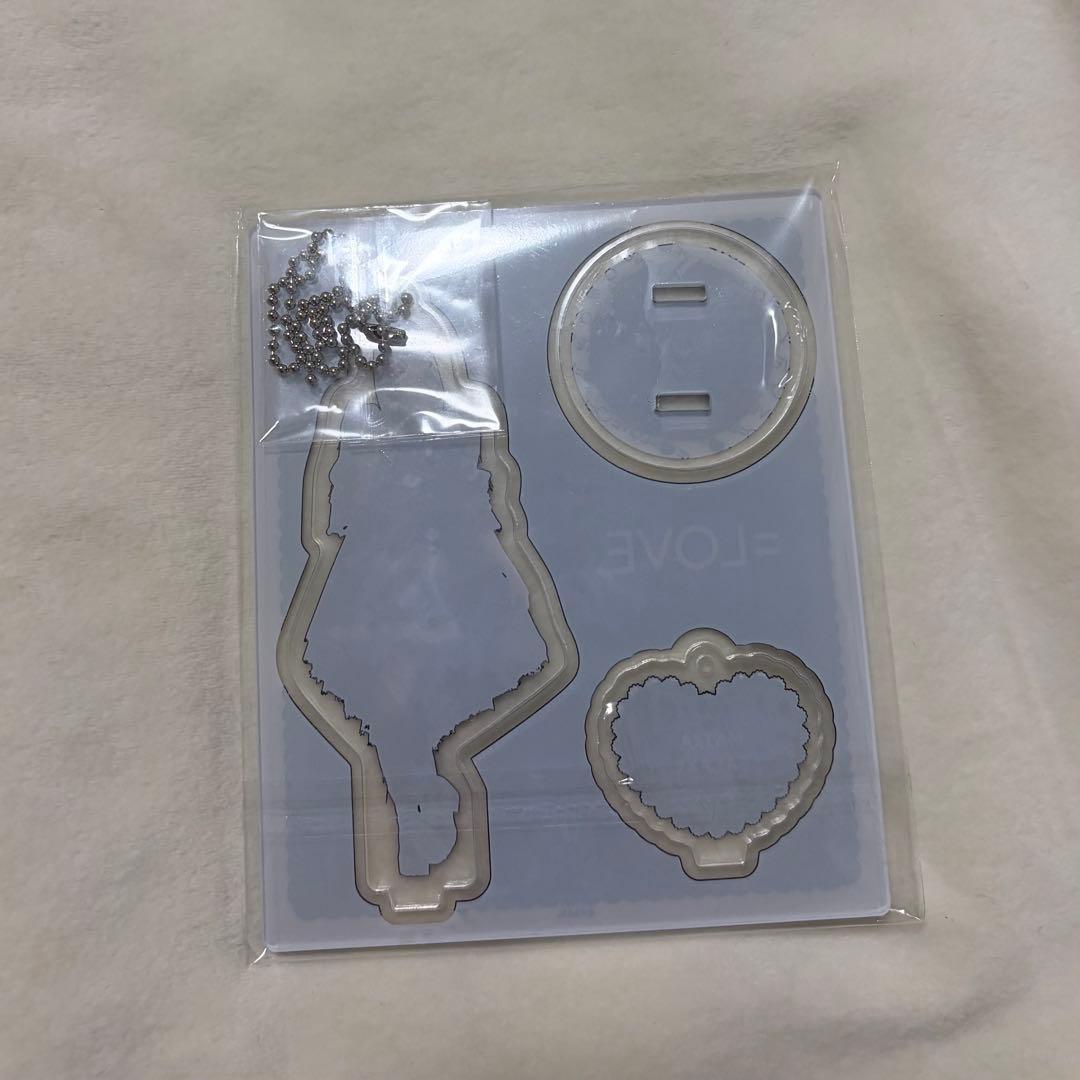 = LOVE 佐々木舞香 アクリルスタンド