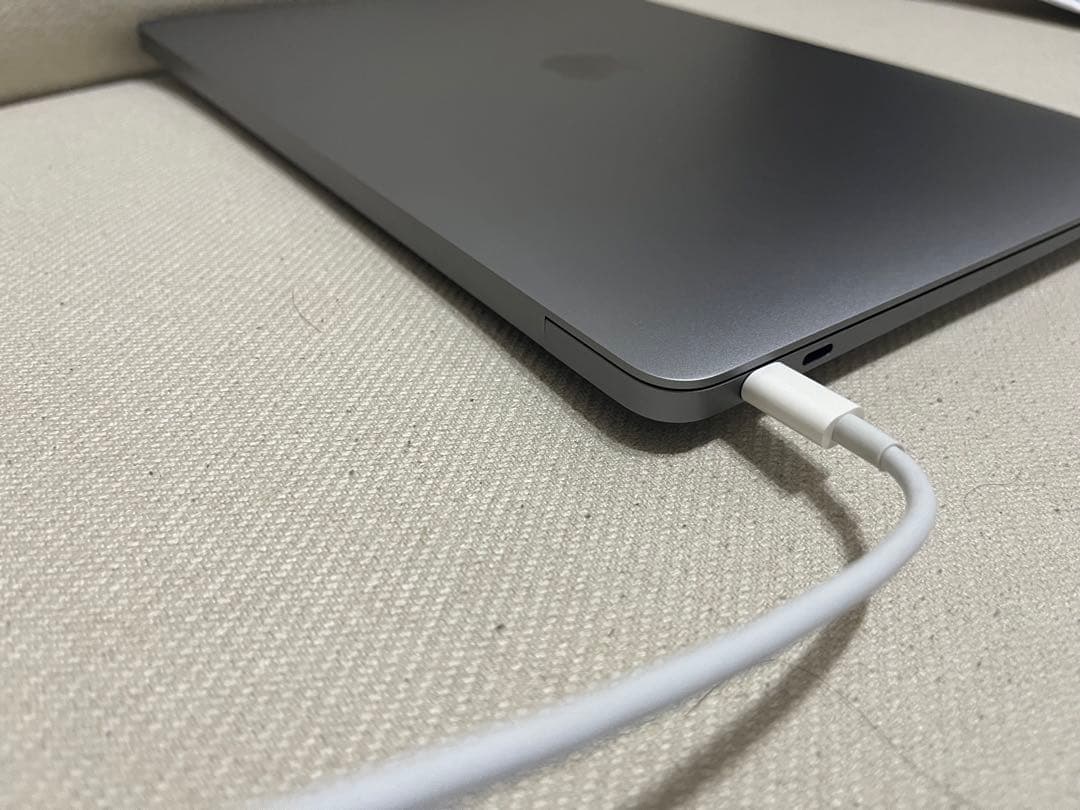 MacBook本体 MacBook Air M1 2020 8GB 256GB