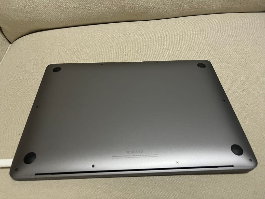 MacBook本体 MacBook Air M1 2020 8GB 256GB