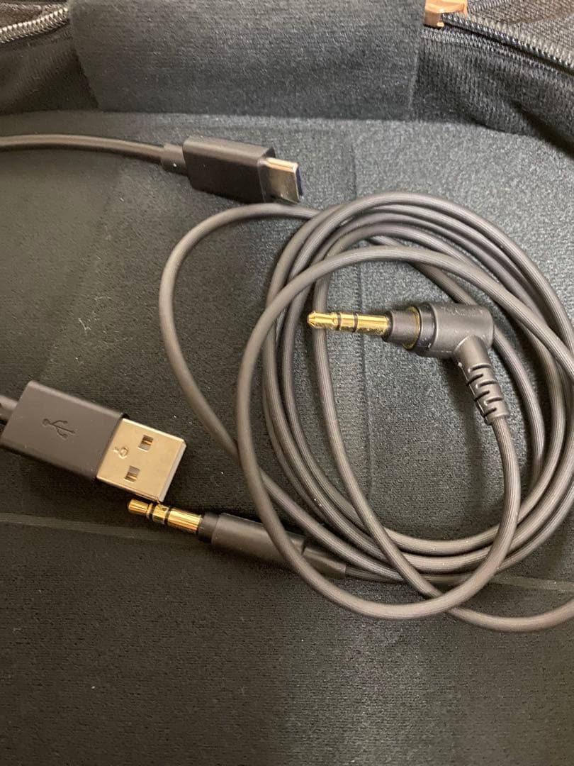 【極美品】SONY WH-1000XM5 ブラック ワイヤレスヘッドホン