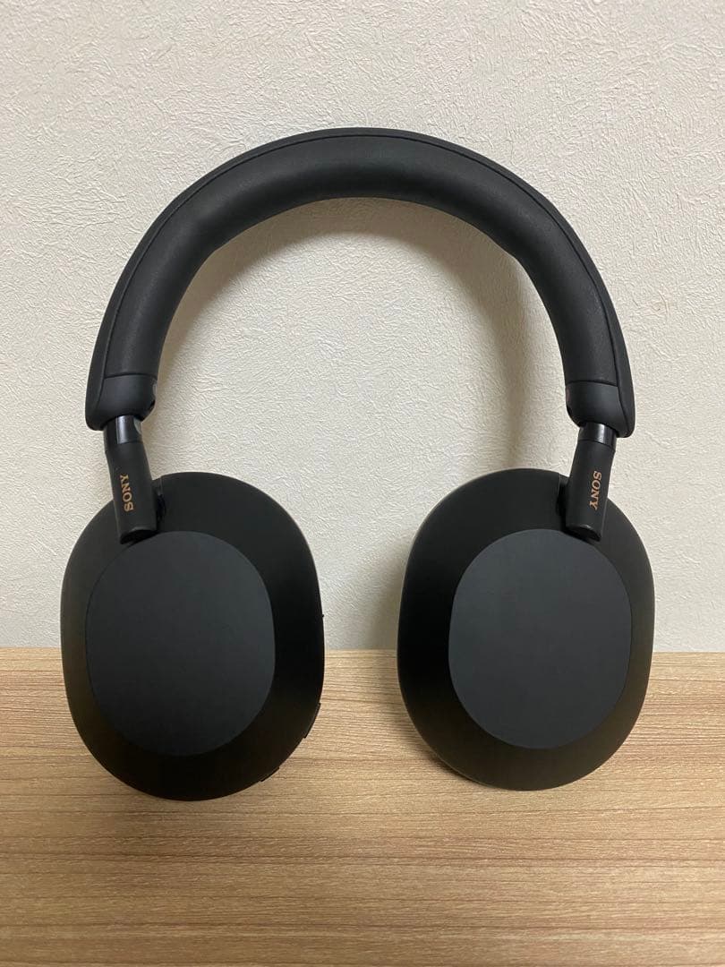 【極美品】SONY WH-1000XM5 ブラック ワイヤレスヘッドホン