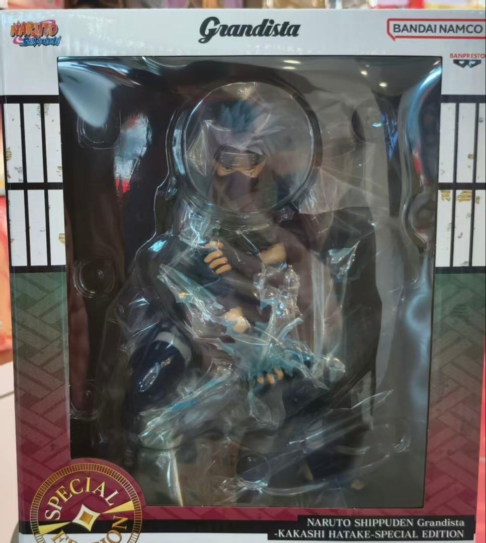 限定版 Grandista BANDAI カカシ フィギュア ナルト 雷切バッジ