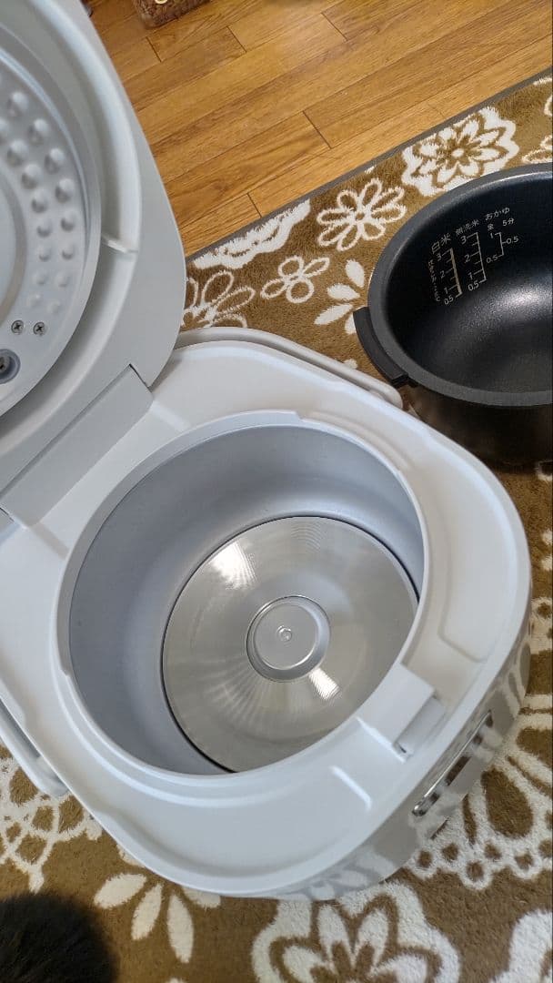 SHARP 炊飯器 ホワイト3号炊き