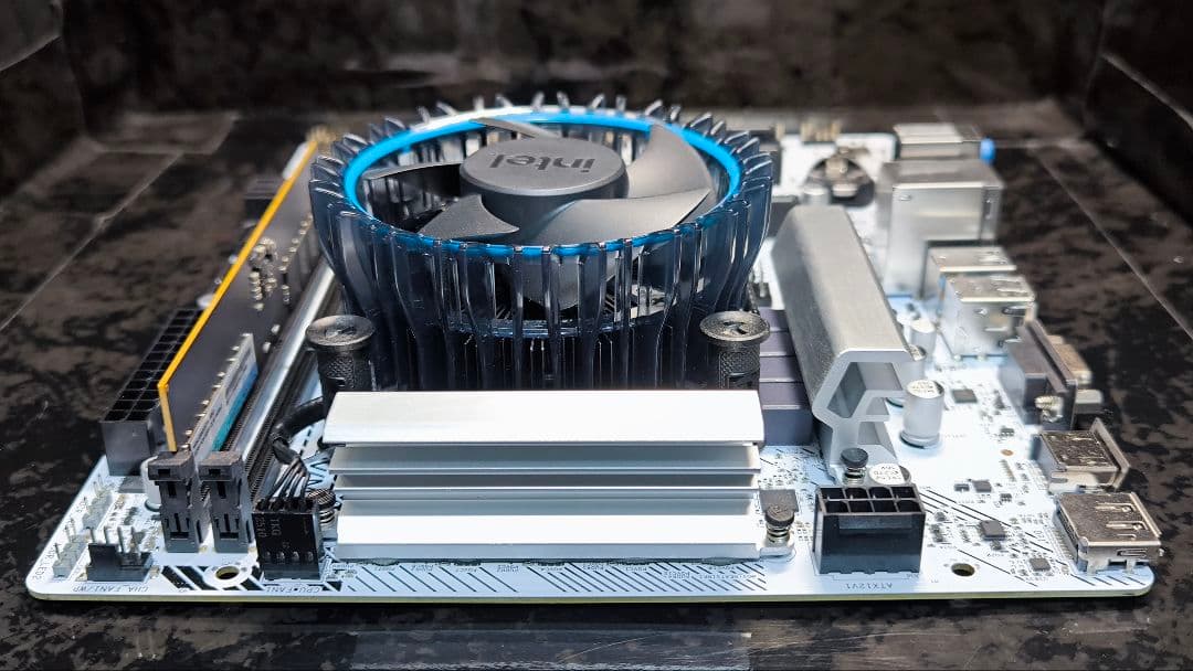 セット売り!! ASRock B760M I5-13400F DDR5 16G