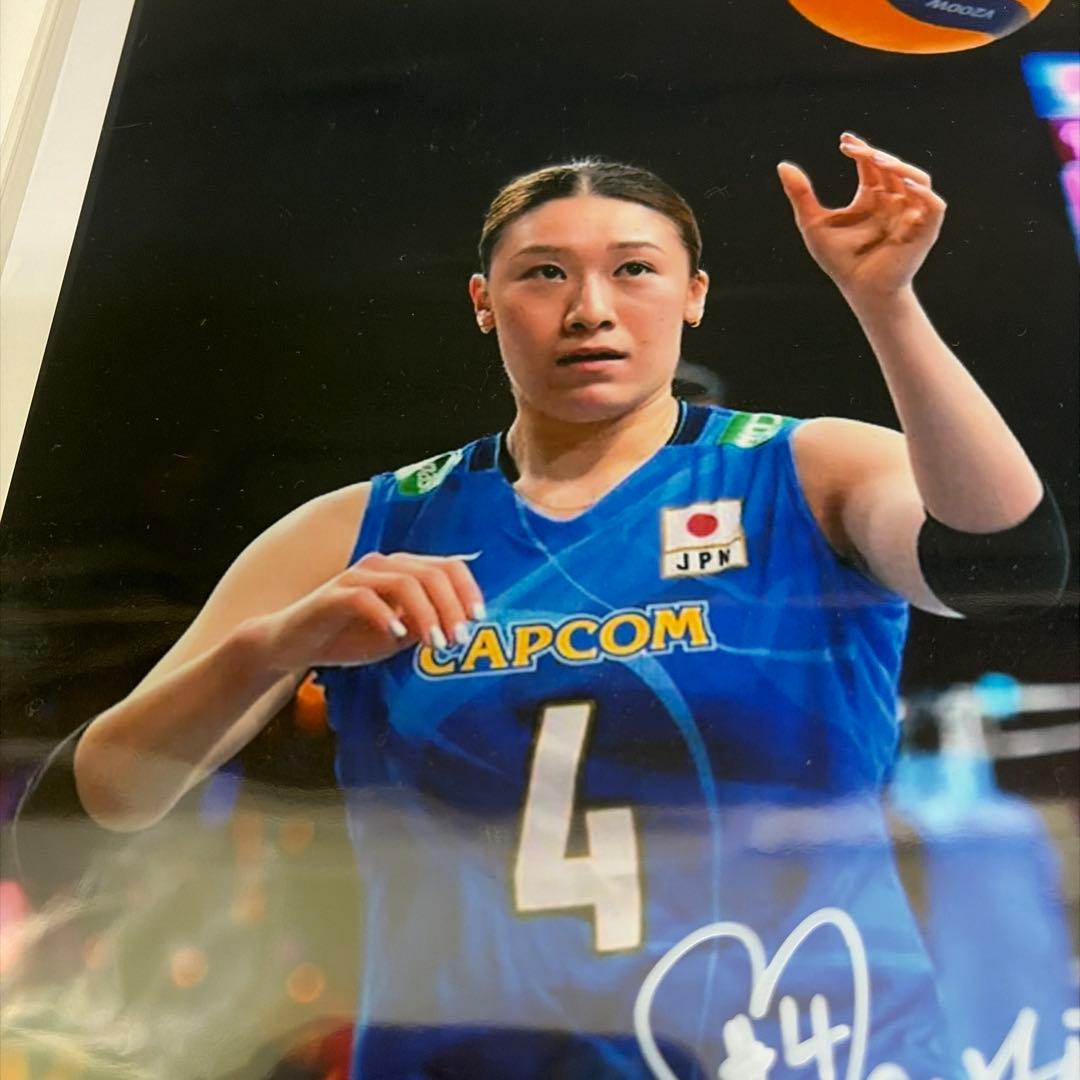 女子バレーボール 日本代表 火の鳥NIPPON 石川真佑 直筆サイン入りフォト