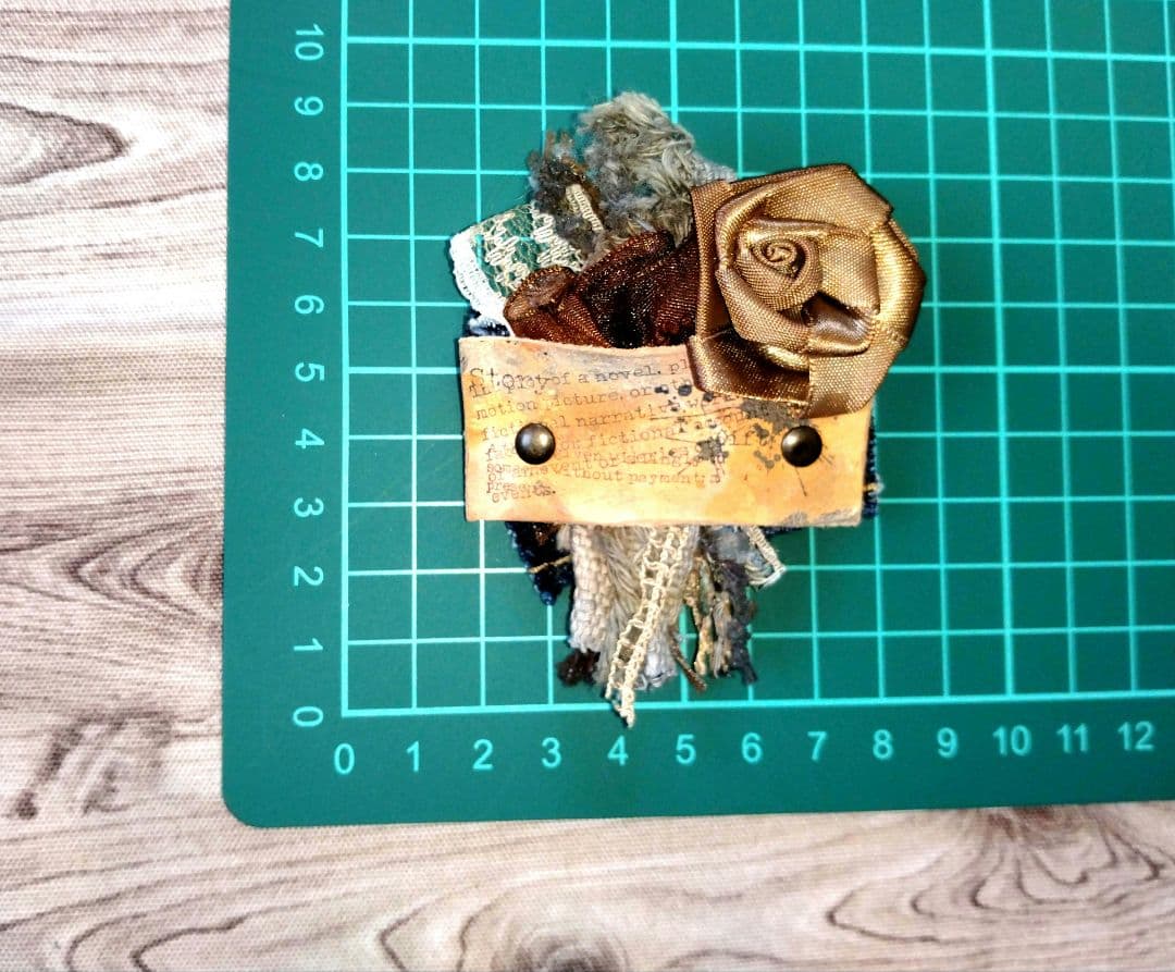 antiqua風　vintage調　手染めローズヘアークリップ
