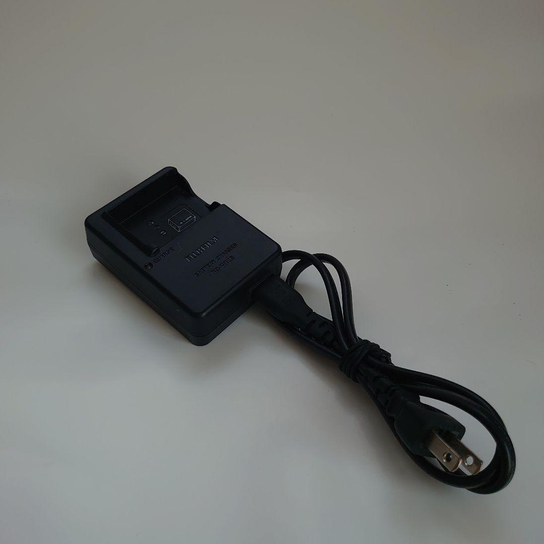 【美品】Fujifilm X-T20 デジタル一眼レフ 純正バッテリー2個付き