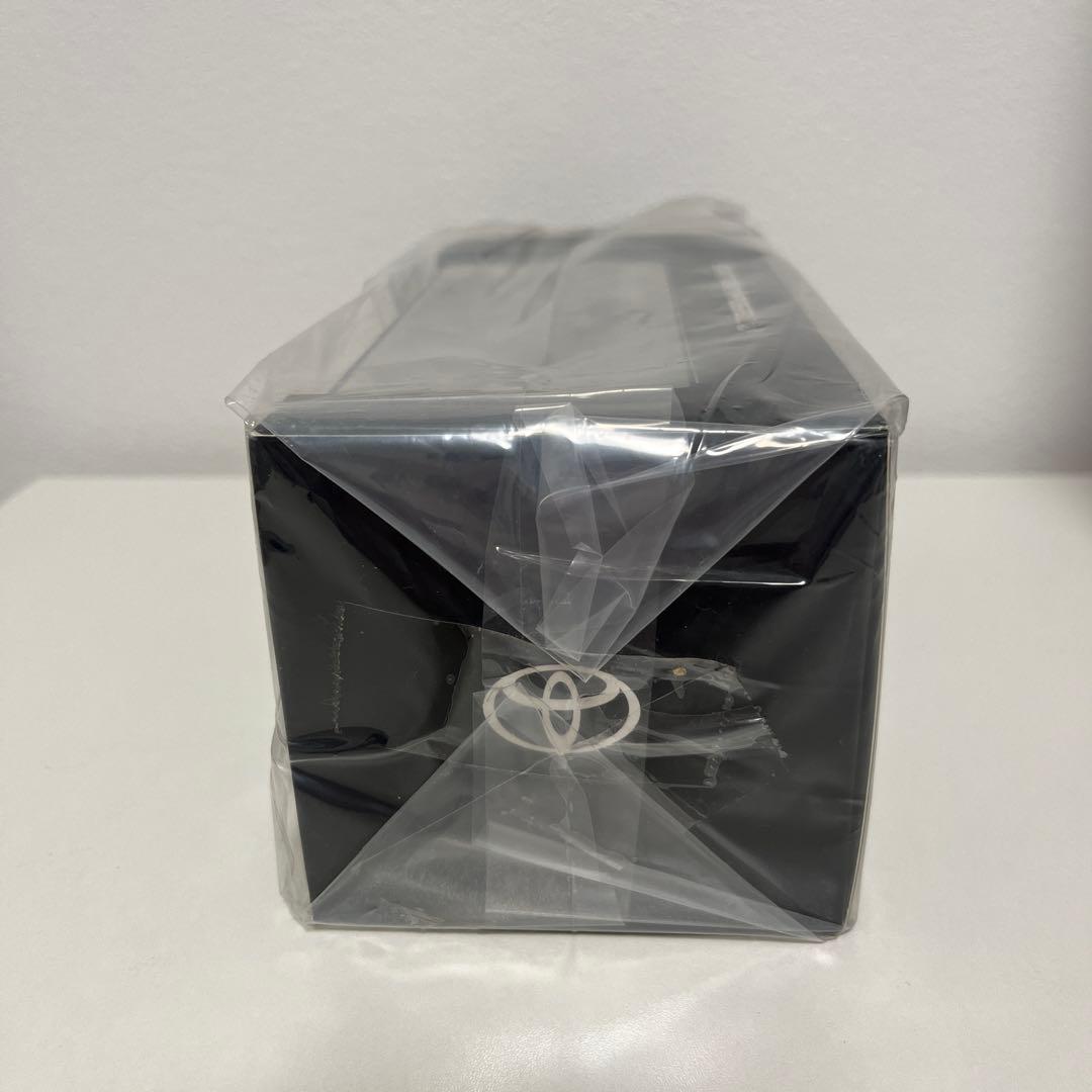 トヨタ　PRIUS プリウス ミニカー 1/30アティチュードブラックマイカ