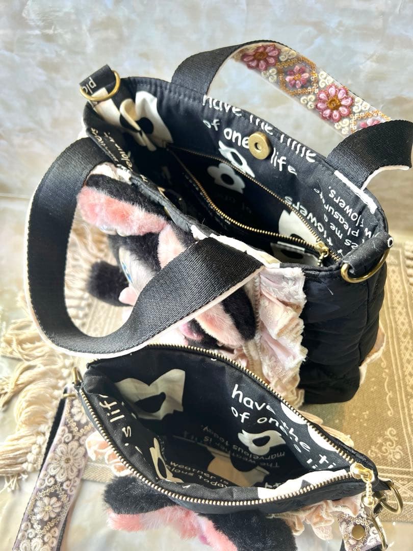 コヤンイサムチョン　Lサイズルミ　刺繍キルトのコロりんバッグ&スマホショルダー