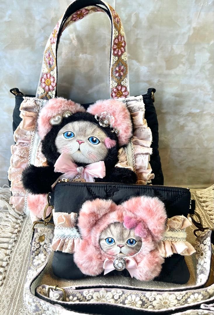 コヤンイサムチョン　Lサイズルミ　刺繍キルトのコロりんバッグ&スマホショルダー