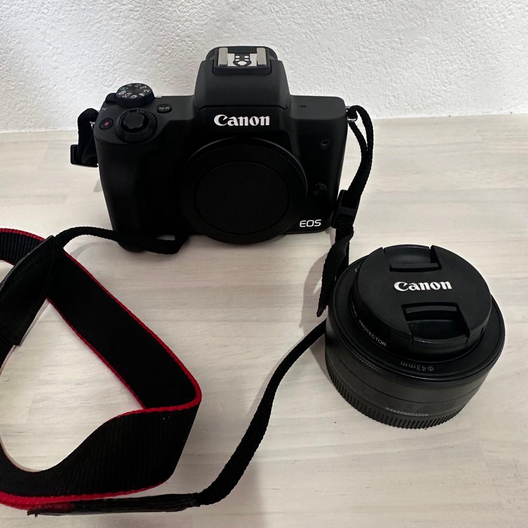 Canon EOS Kiss M ダブルレンズ ブラックフィルター・フィルム付き