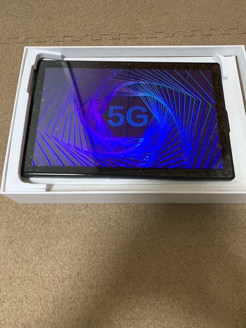 Android 本体と付属品　10インチタブレット