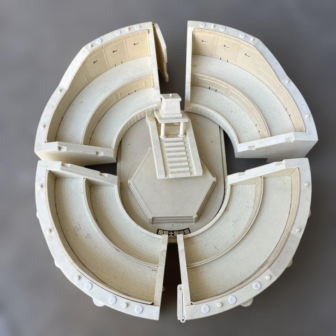 聖闘士星矢　聖衣大系　聖闘士闘技場（セイントコロッセオ）