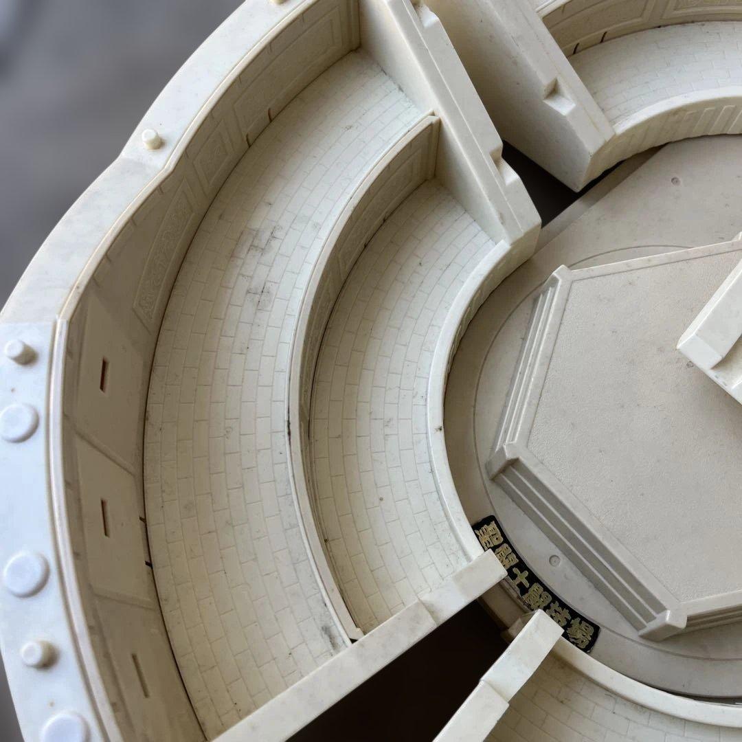 聖闘士星矢　聖衣大系　聖闘士闘技場（セイントコロッセオ）