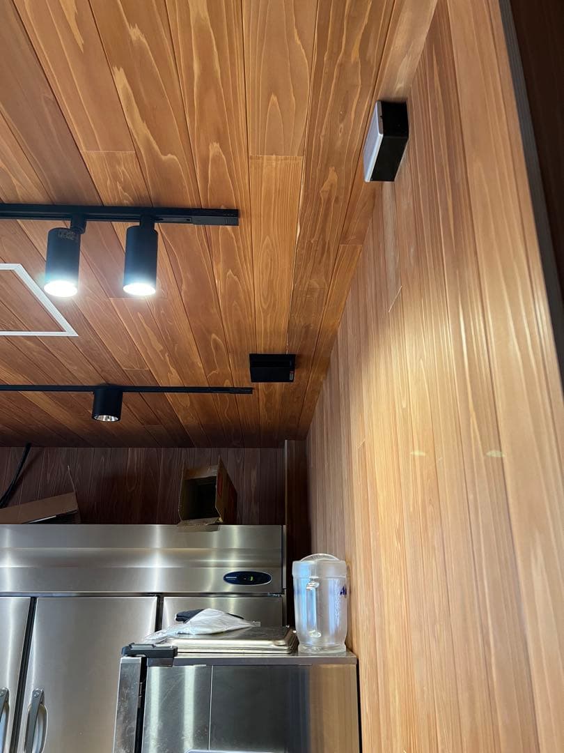 ブラック円筒形LEDスポットライト　コイズミ　ダクトレール用　4個