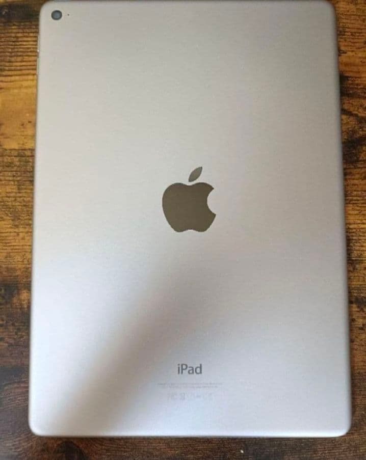 Apple iPad Air 2 64GB シルバー