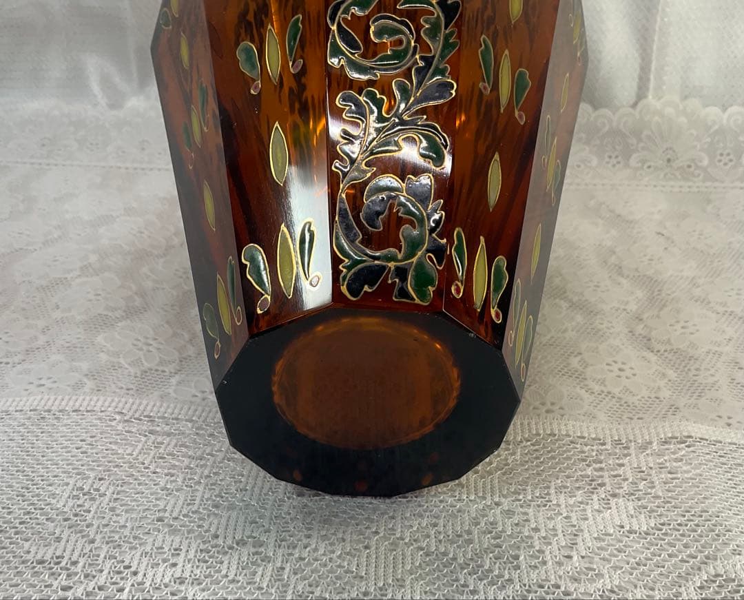 窯彩硝子　雨宮喜能登　茶色の八角形花瓶 植物模様