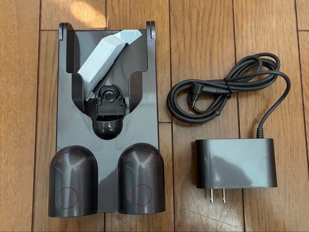 ダイソン コードレスクリーナー　SV33　稼働時間　約25分 LEDヘッド