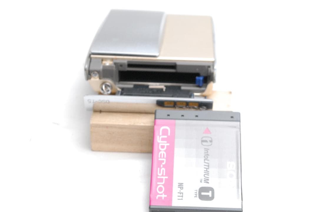 SONY CyberShot DSC-T5 (良品）