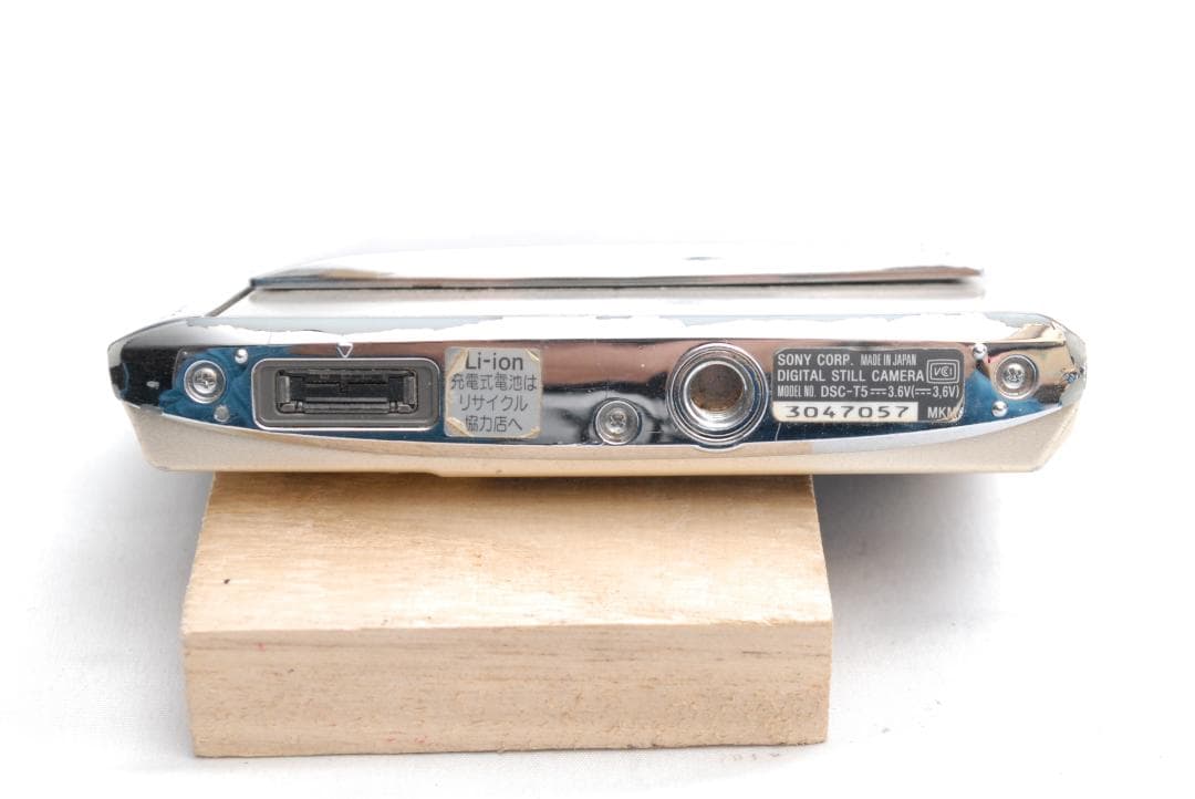 SONY CyberShot DSC-T5 (良品）