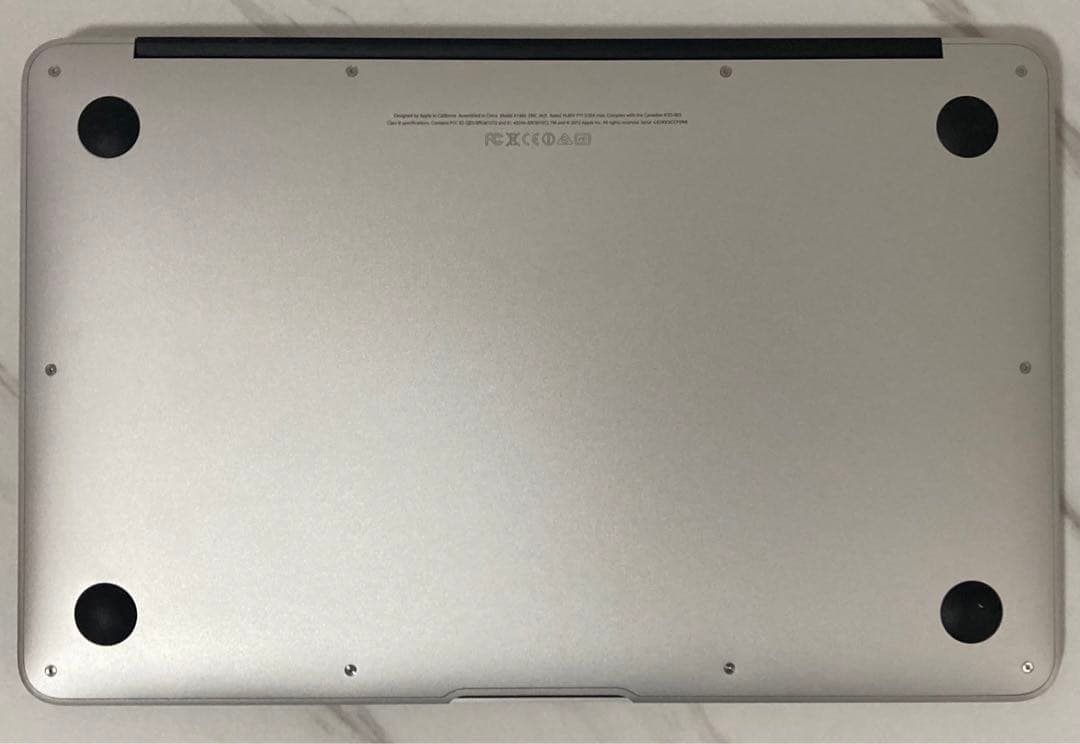 MacBook本体 MacBook Air 11 inch i5 4GB 128GB 20