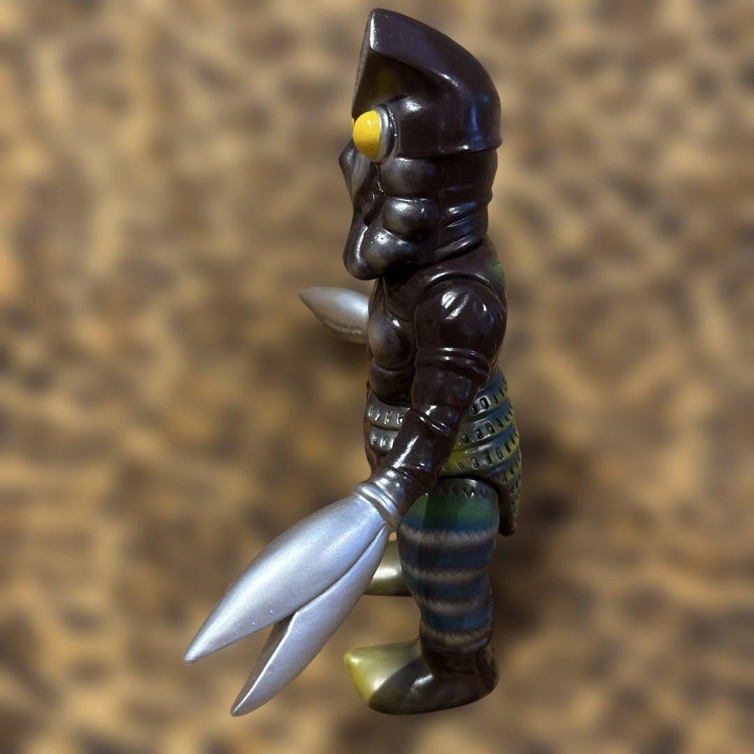 限定！￼当時物　バンダイ ブルマァク　怪獣ソフビ　バルタン星人　ハイパーホビー誌